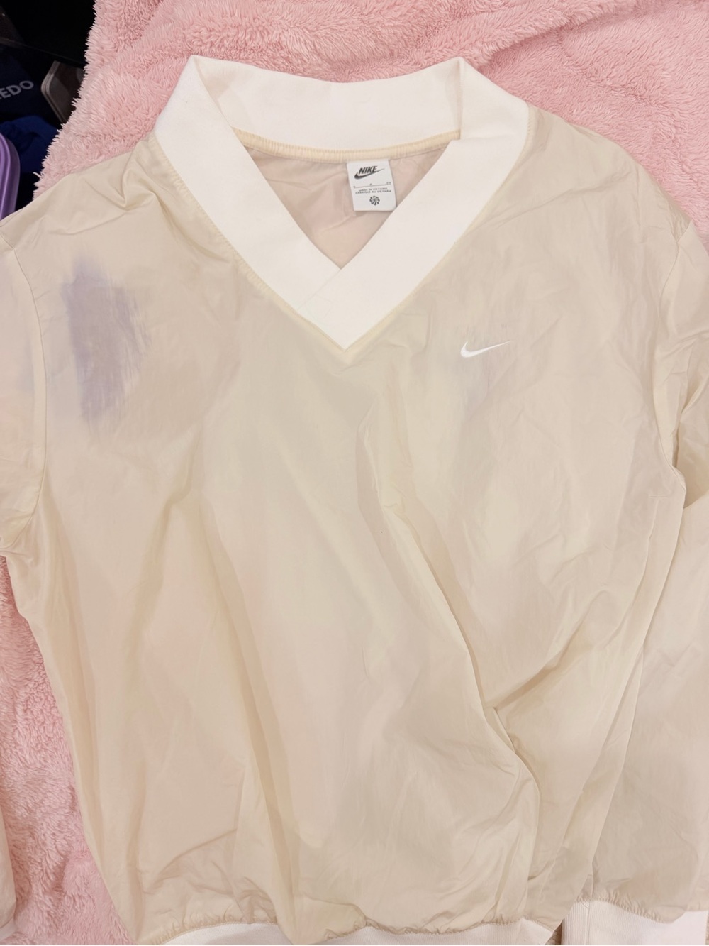 Nike Men’s Cream V-Neck Windbreaker Pullover